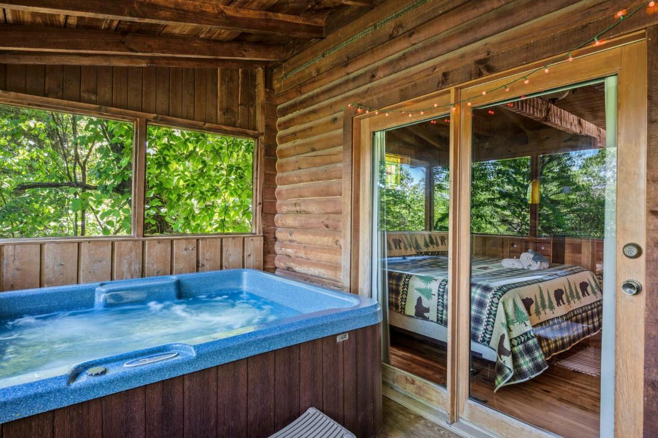 Romantic Log Cabin With Hot Tub Pigeon Forge Exteriér fotografie